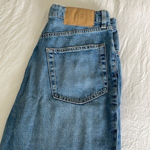 H&M - Boyfriend Jeans! Size 4